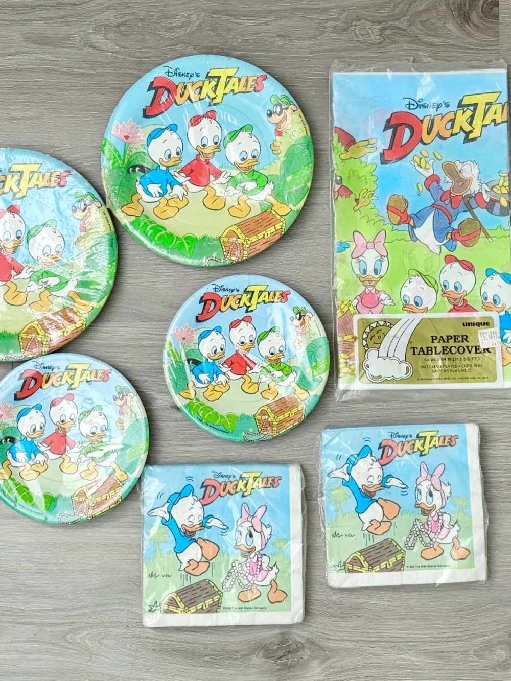 VINTAGE New 1980's Disney Ducktales Party Supplies Plates Napkins Tablecloth SET